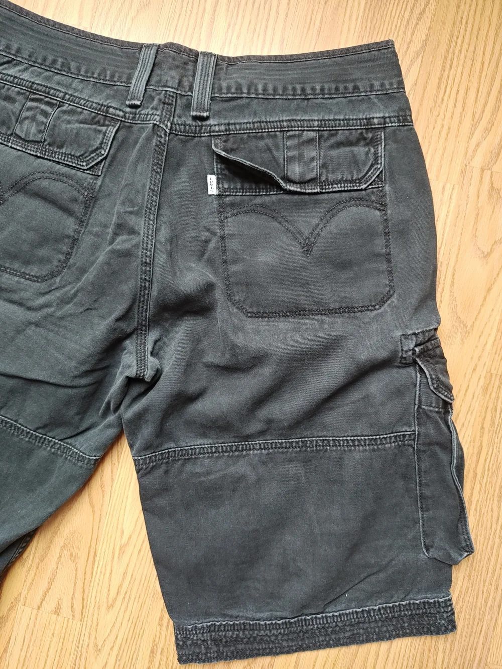Levi's Mens Black Cargo Shorts Size 32 Cotton Rugged Casual Outdoor